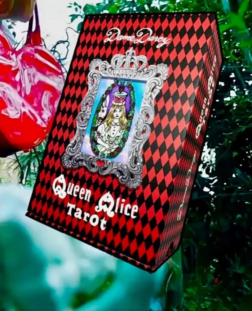 Queen Alice Tarot